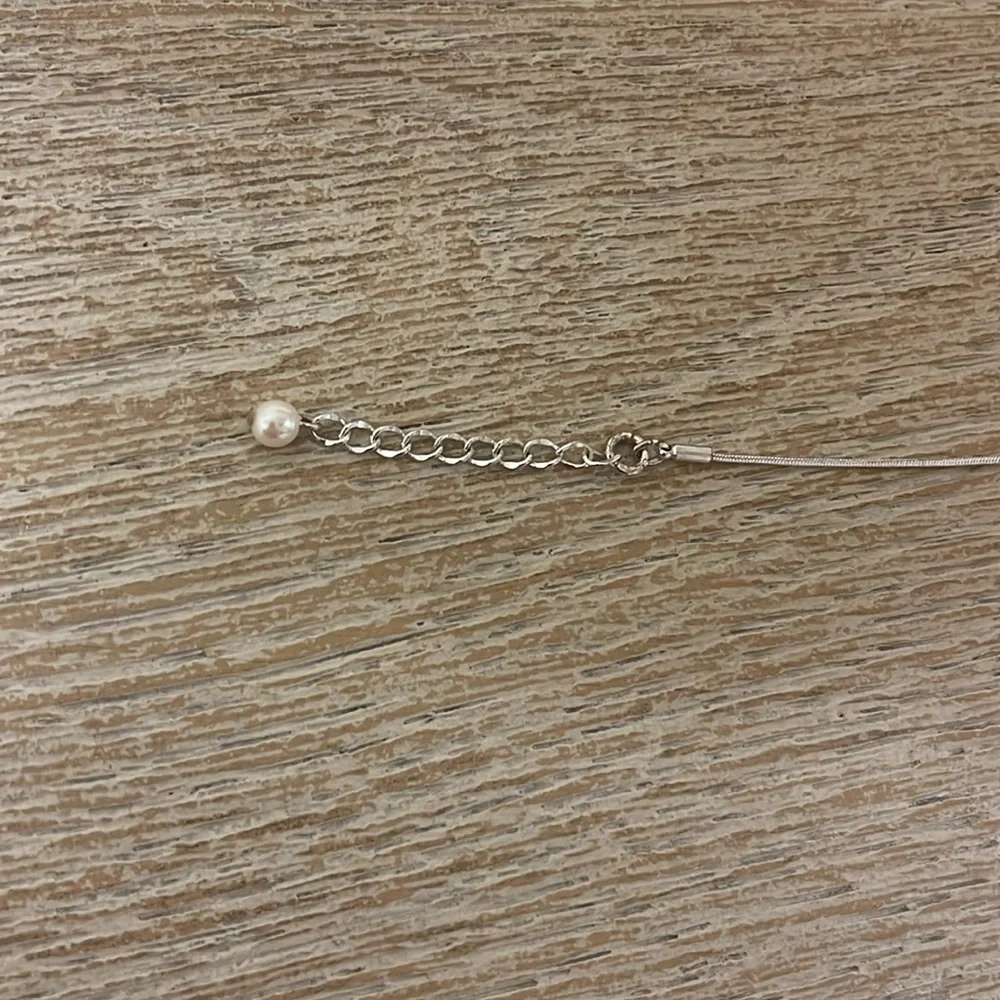 Classics silver-tone white pearl fireball ajustable necklace - Picture 8 of 8